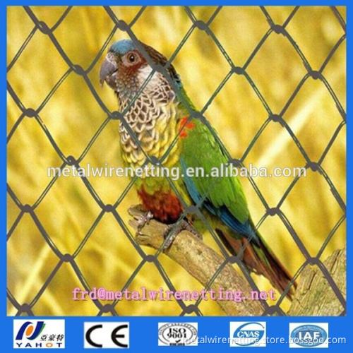 chain link fence top barbed wire
